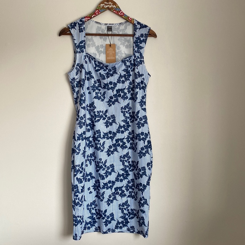 Shein vacation/sundress blue/white midi size large women fitted light and cool.